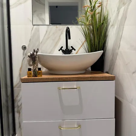 Lesny Taras Nad Zalewem Zegrzynskim W Serocku Lux Apartamento Serock